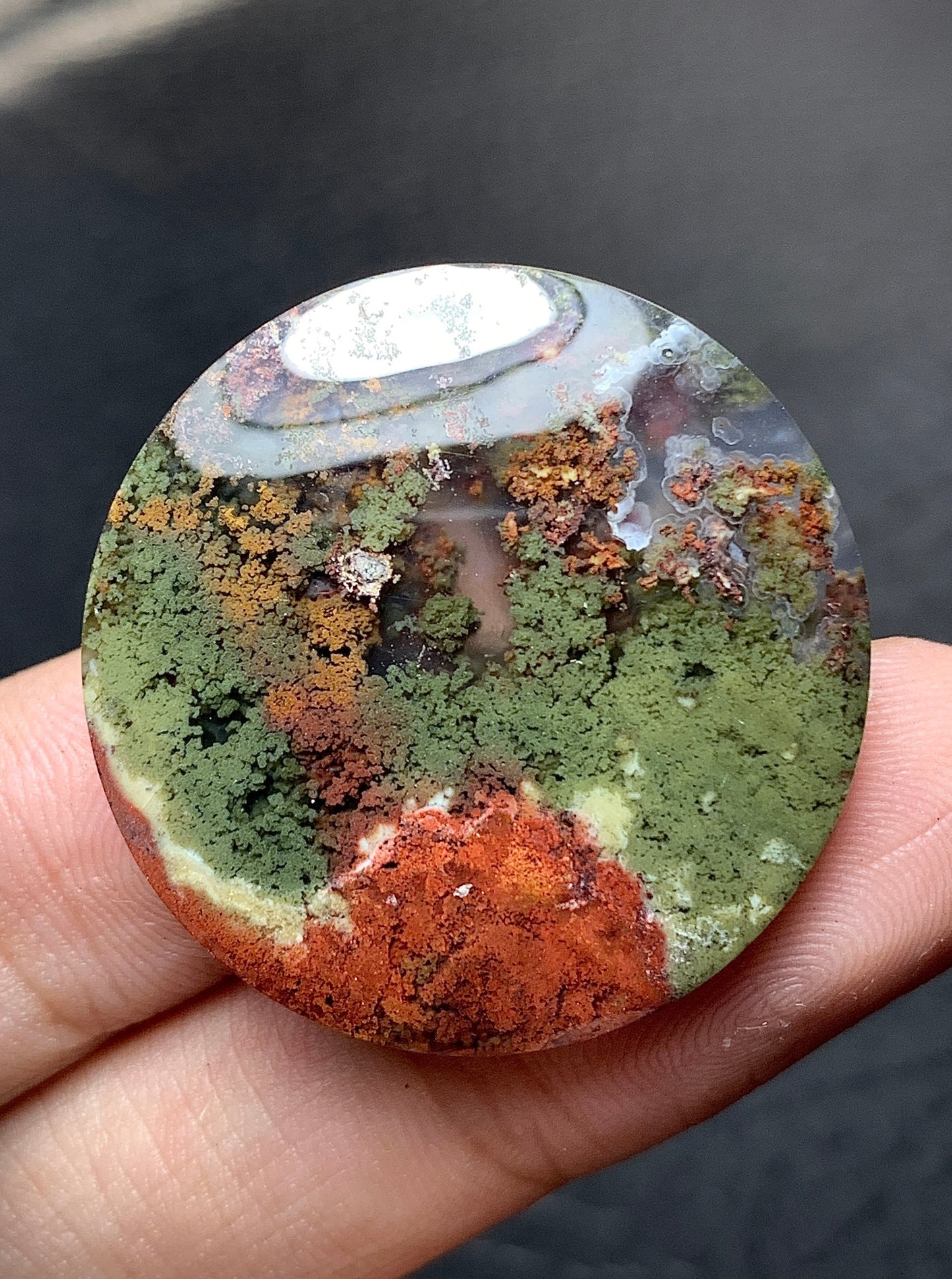 Scenic Moss Agate Round Cabochon 29.5x29.5x6.3mm