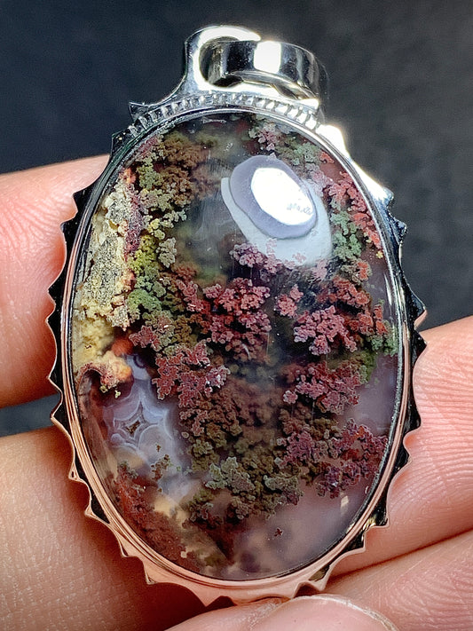 Scenic Moss Agate Oval Pendant 37x24x9mm