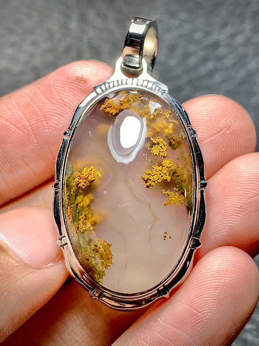 Scenic Moss Agate Oval Pendant 30x19x10mm