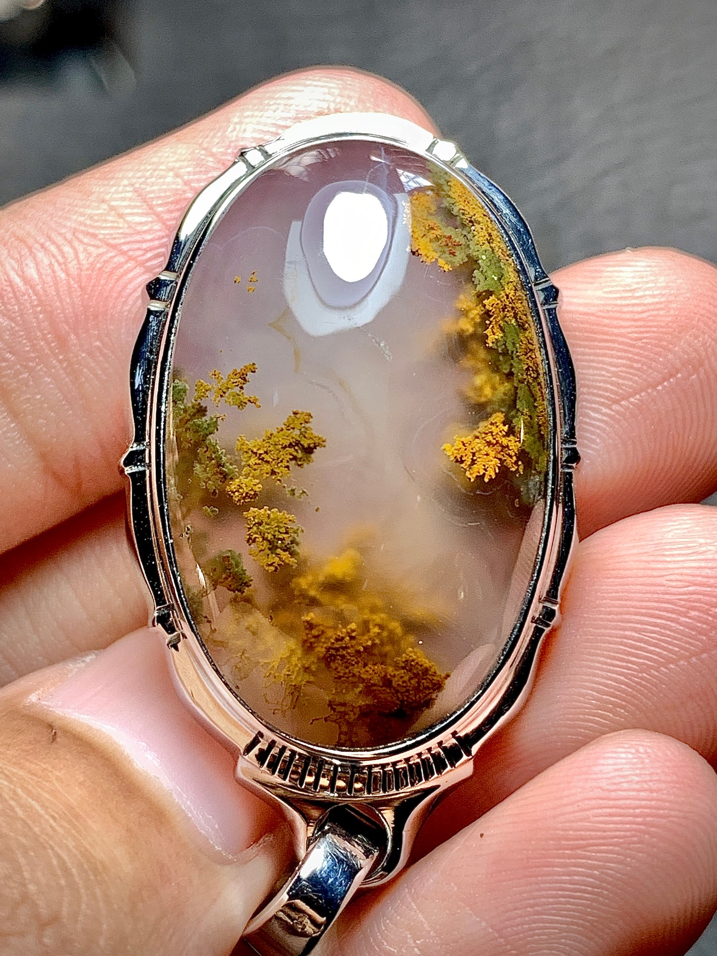 Scenic Moss Agate Oval Pendant 30x19x10mm