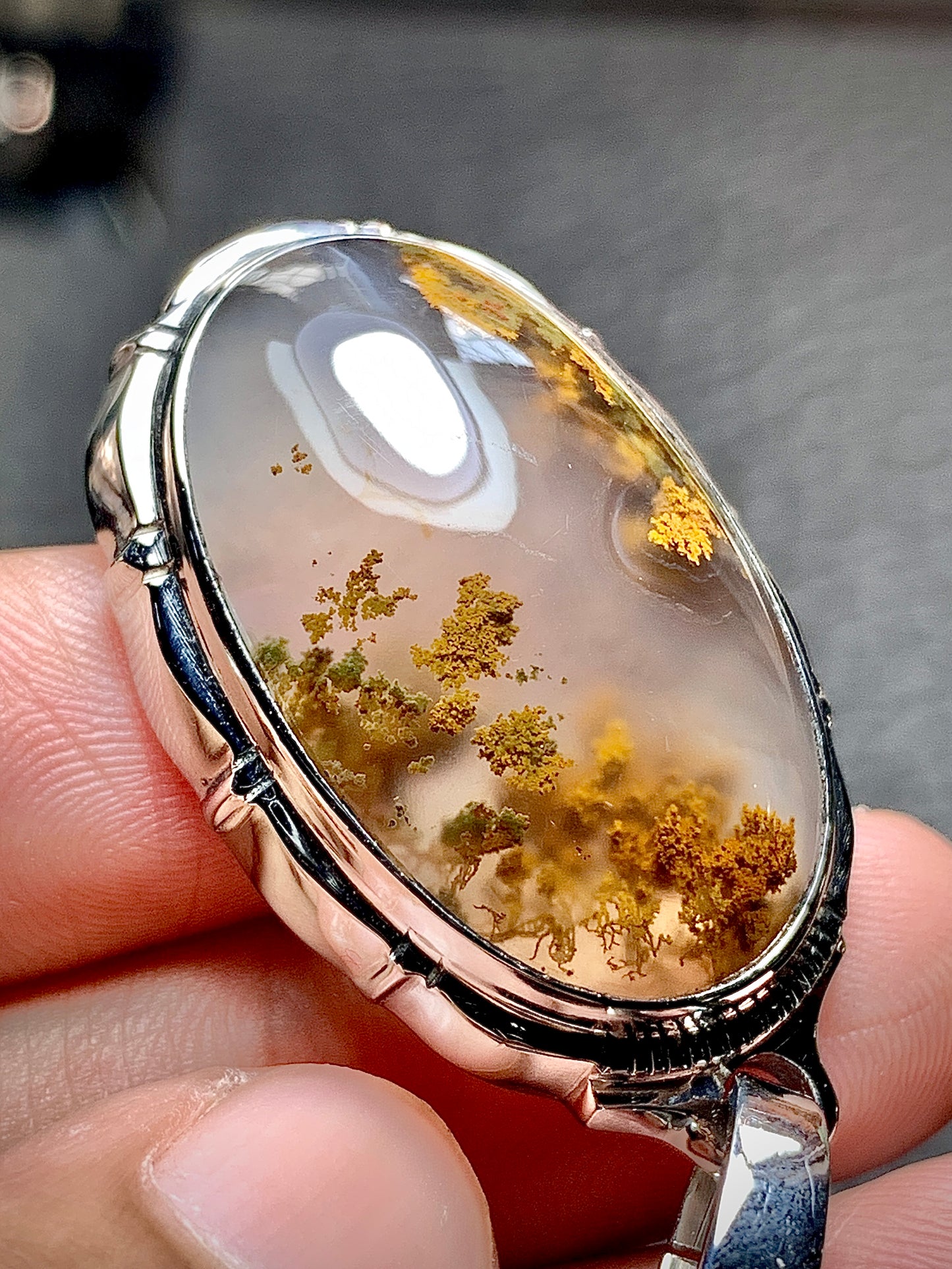 Scenic Moss Agate Oval Pendant 30x19x10mm